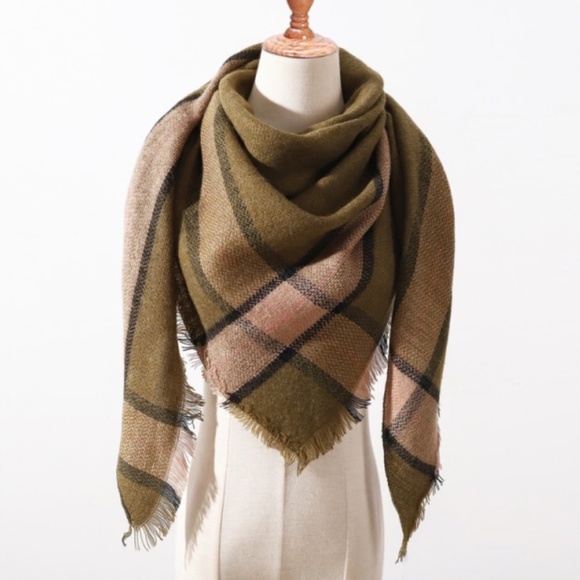 NWT Plaid Blanket Scarf Wrap - Picture 9 of 16